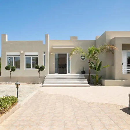 Villa Periklis Adelianos Kampos