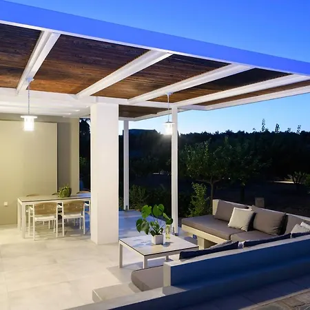Villa Periklis Adelianos Kampos