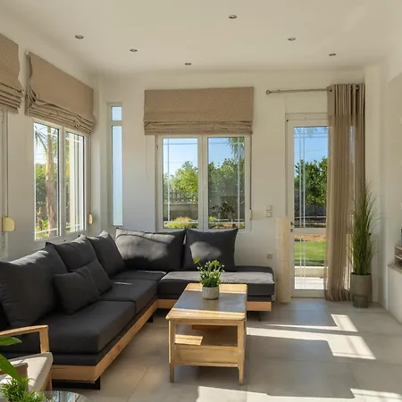 Periklis Villa *