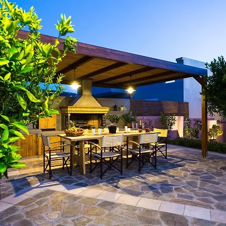 Villa Periklis Adelianos Kampos